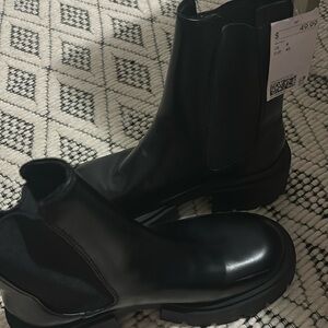 Never worn h&m short booties size 9 wmns no box